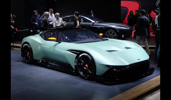 Aston Martin Vulcan - Track-only Super car 2015 front